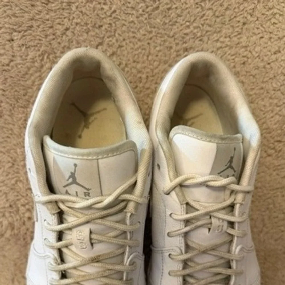 Jordan AJ1 Low Mens White Light Bone Leather Shoes Sneakers 553558-104 Size 10.5